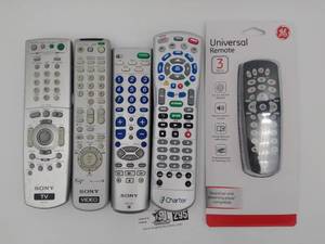 lot 295 image: 5 Remote Bundle