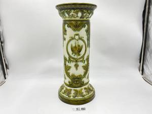 lot 325 image: Antique 1800s Wardle Majolica England Pottery Planter Base (Valued $1500)