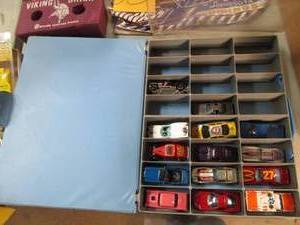 lot 24 image: Miniature Car Collectors 24 show ca...