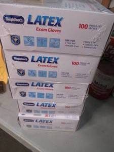 lot 29 image: Brand New Latex Exam Gloves (One si...