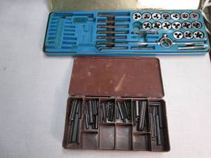 lot 49 image: Fleetwood Tap & Dye Set in metal ca...