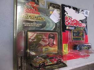 lot 59 image: Racing Champions Collectible Die Ca...