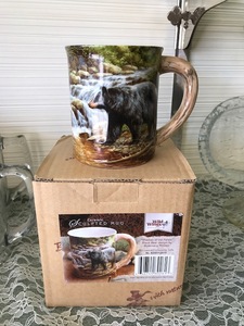 lot 59 image: Wild Wings Black Bear Mug
