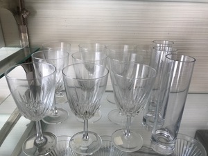 lot 63 image: Glassware Set (Lot of 12)