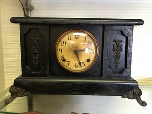 lot 99 image: Antique Mantle Clock