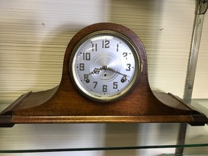 lot 100 image: Mantle Clock (Like New)