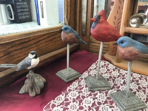 lot 115 image: Bird Figurines (Lot of 4)
