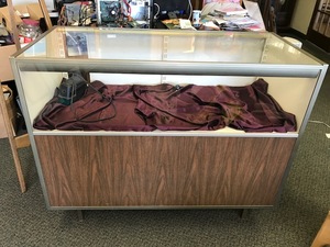 lot 130 image: Store Display Case