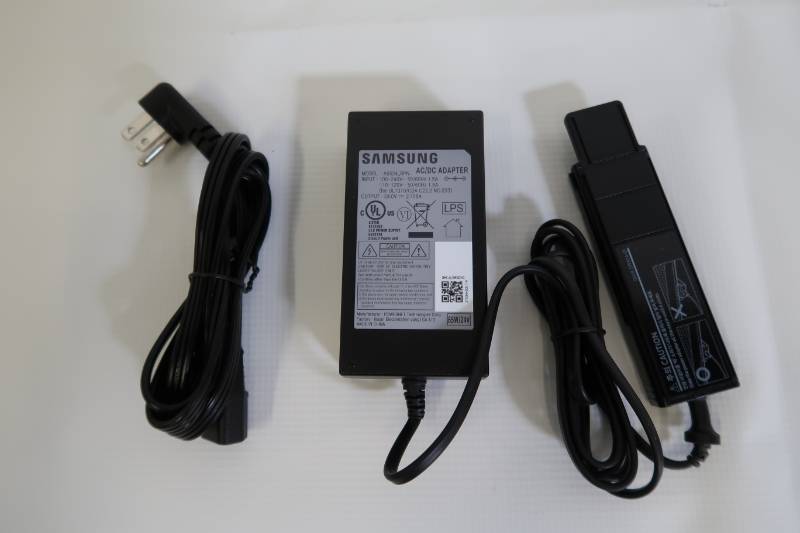 lot 40 image: Samsung Accessory Kit Acdc Adapter A6524 RPN 24v 2.78a W Db68-7930a-ot