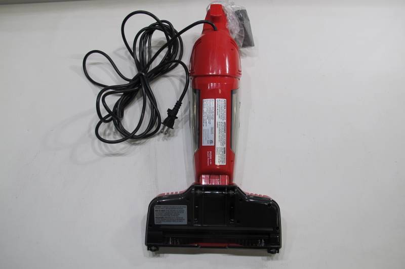 lot 78 image: Dirt Devil Vibe 3-in-1 Bagless Lightweight Corded Stick Vacuum Cleaner