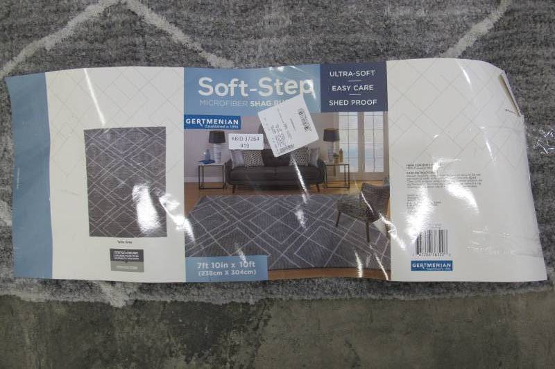 lot 158 image: Gertmenian Soft-Step 7ft 10in X 10ft Tellis Grey Microfiber Shag Rug
