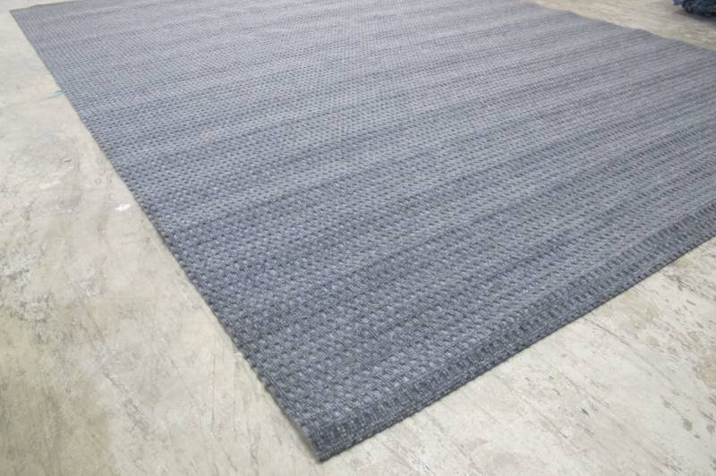 lot 172 image: Clean Green 6ft x 9ft Indoor Outdoor Area Rug