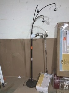 PALLET OF ASSORTED home DecoratorsHampton bay Lighting