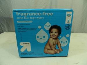 lot 9 image: 500 Fragrance Free Wipes
