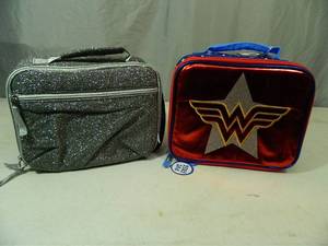 lot 15 image: 2 New Lunchboxes  Bags
