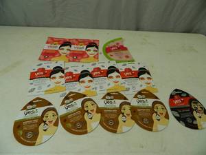 lot 36 image: 12 New Face Masks