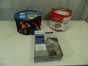lot 50 image: New Christmas Lights and Clips