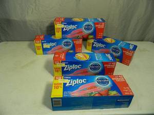 lot 110 image: 5 New Boxes of Ziploc Bags
