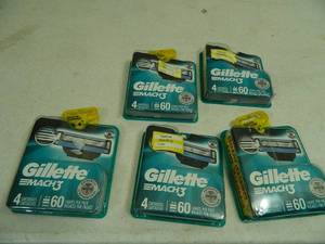 lot 125 image: 20 New Gillette Mach 3 Cartridges