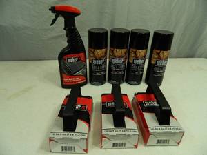 lot 150 image: New Weber Grilling Items