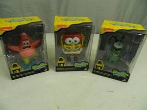 lot 165 image: 3 New Spongebob Culturepants Collector Figurines