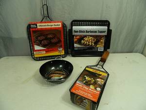 lot 168 image: New BBQ Grilling Items