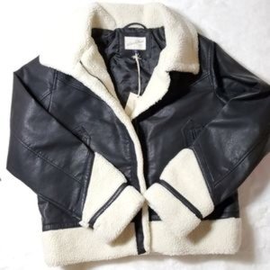 lot 6 image: 6 New Sherpa Moto Jackets