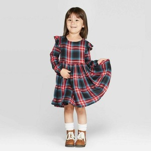lot 11 image: Assorted New Kids Clothing - 24 PiecesOutfits