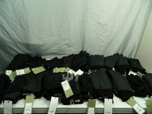 lot 28 image: 19 New Pair of Gloves