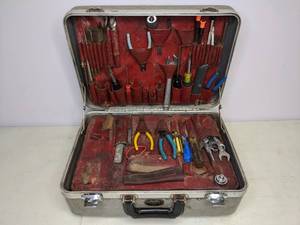 lot 91 image: CH Ellis Tool Case Filled with Hand Tools