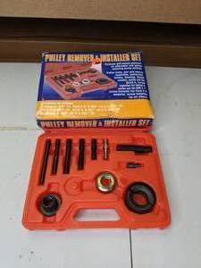 lot 65 image: Pulley Remover & Installer Kit