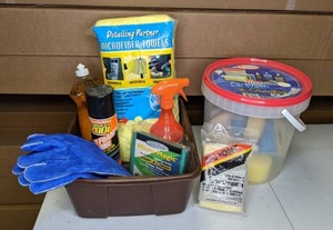 lot 84 image: Assorted Car Detailing Supplies
