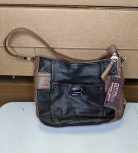 lot 183 image: Stone Mountain Genuine Leather Purse - NEW