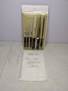 lot 112 image: Kitchen Knife Set - NEW