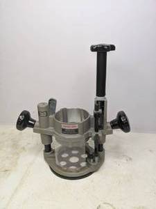 lot 141 image: Porter Cable 6931 Plunge Router Base