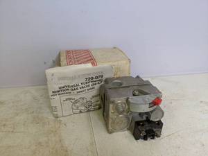 lot 142 image: Robertshaw 720-079 Universal Electronic Ignition Gas Valve Uni-Kit