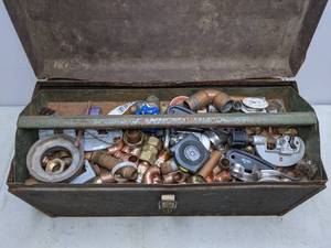 lot 289 image: Plumbers Toolbox
