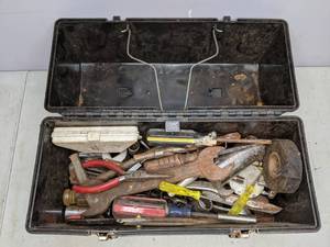 lot 340 image: Vintage Lunchbox Filled with Hand Tools