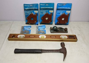 lot 303 image: Wood Plane, Hammer, Level, Moulding Cutter Knives, Magnetic Extra Hands