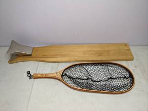 lot 304 image: Fishing Net and Filet Board