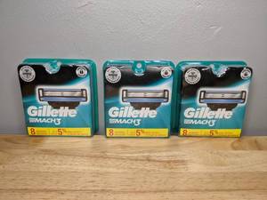 lot 201 image: 24 Brand New Gillette Mach 3 Shaving Blades