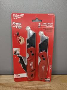 lot 219 image: Brand New Milwaukee FastBack Folding Utility Knife with Blade Storage & Compact Folding Utility Knife with Blades