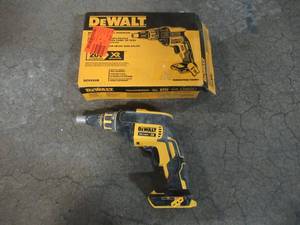 DEWALT 20-Volt Max XR Lithium-Ion Brushless Drywall Screw Gun (Tool-Only), DCF620B - Slightly Used.
