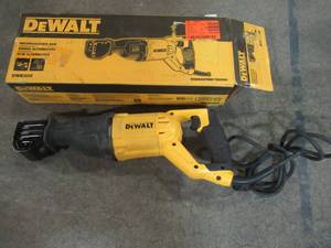 DEWALT 12 Amp Reciprocating Saw, DWE305 - Slightly Used.