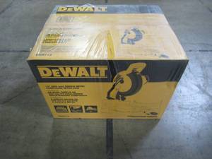 DEWALT 10 in. 15 Amp Compound Miter Saw DWS713