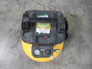 DEWALT 6 Gal. 165 PSI Electric Pancake Air Compressor DWFP55126