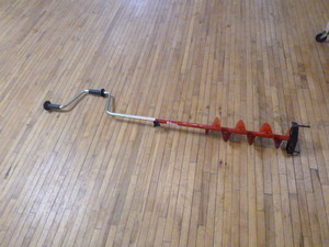 lot 3 image: Eskimo Hand Ice Auger