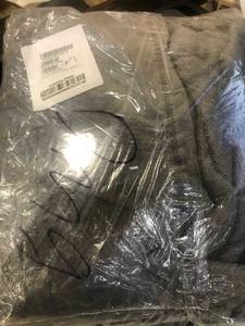 lot 16 image: Regal Egyptian Cotton SmallMedium Seal Bath Robe, RK15-SM-SEAL, NEW