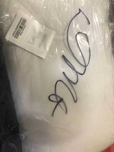 lot 17 image: Best Extra Firm Down Queen Pillow(1), PP36-Q-WHITE, NEW