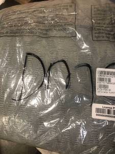 lot 20 image: Cotton Bamboo Tarragon King Woven Blanket, KO67-T-TARRAGON, NEW